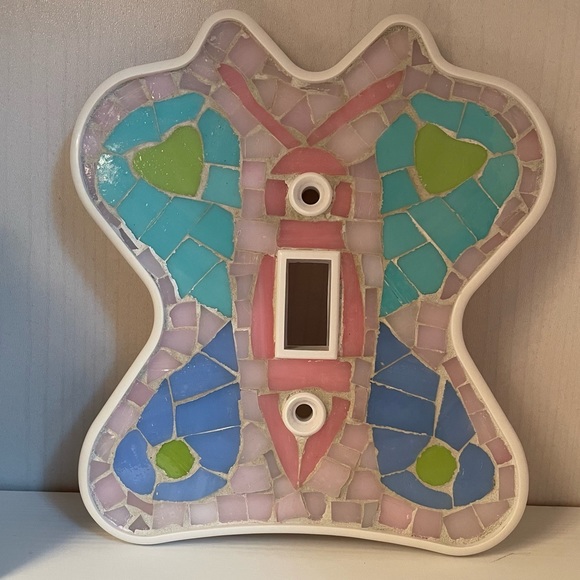 ⭐️FWP - Butterfly Mosaic Single Toggle Light Switch Plate - Picture 5 of 6